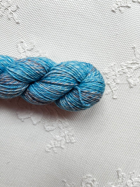 Urth Yarns Spiral Grain Sport